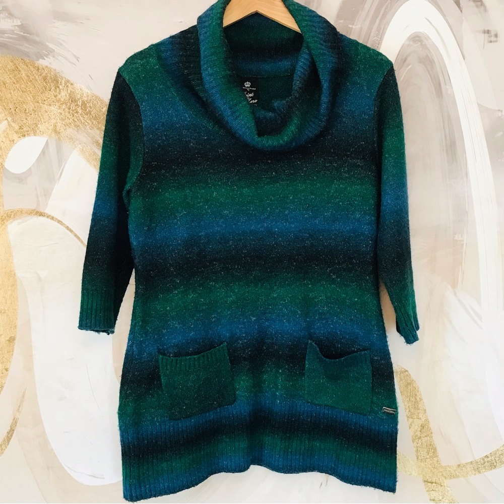 POINT ZERO | Blue & Green Cowl Neck 3/4 Length Sleeved Sweater Size Medium